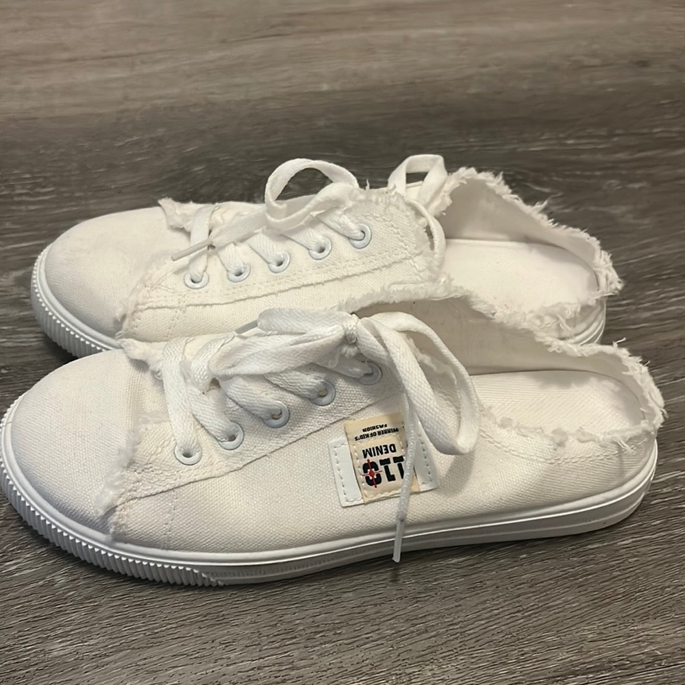 White backless sneakers
